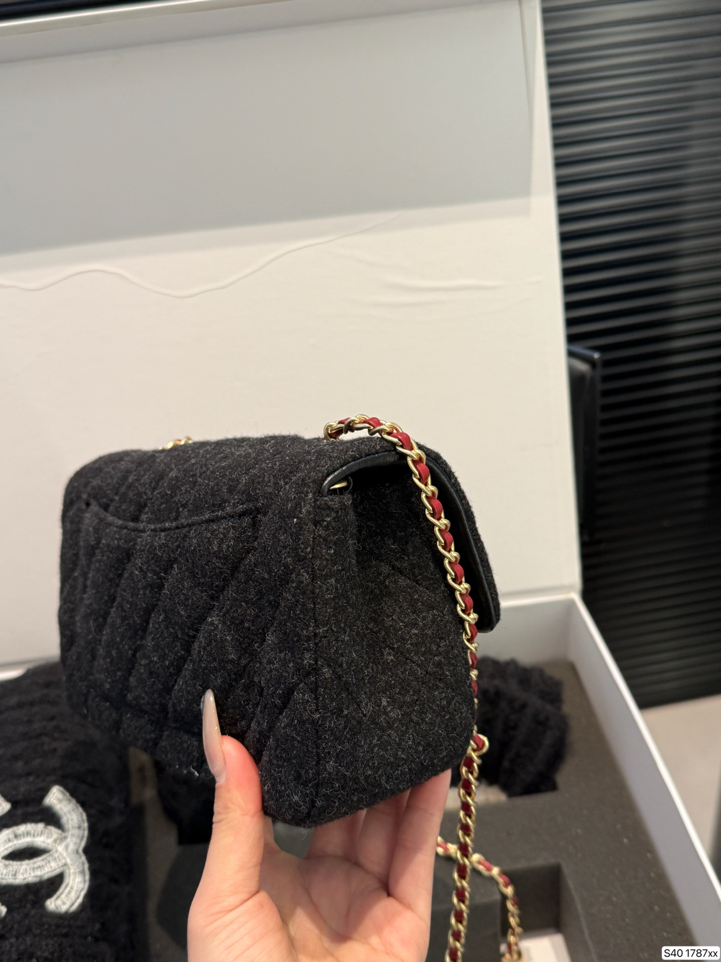 Chanel P235 19 12 1787 Scarf