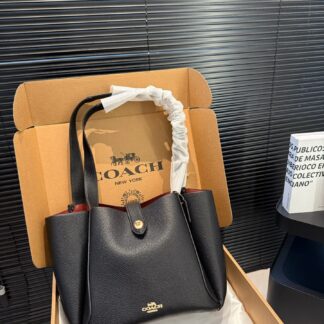 Coach P145 25 24 017 Tote Bag