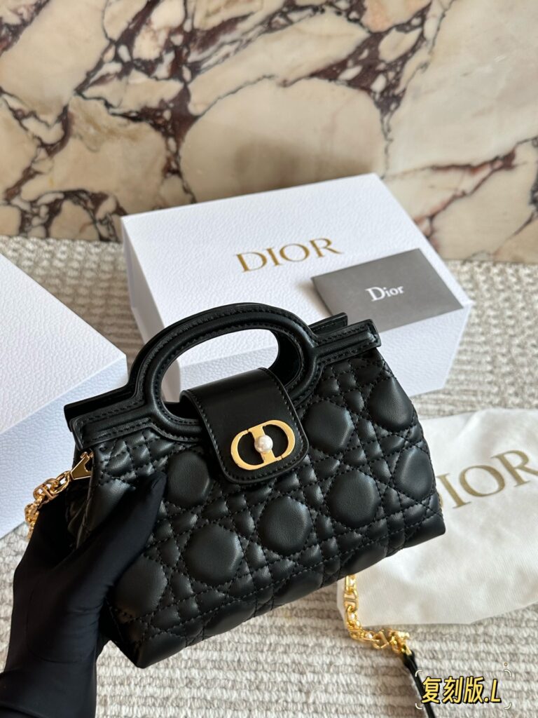 Dior Caro Dior Caro Cd 18 Blue Calfskin Leather Belt 13 cm editorial product context 1