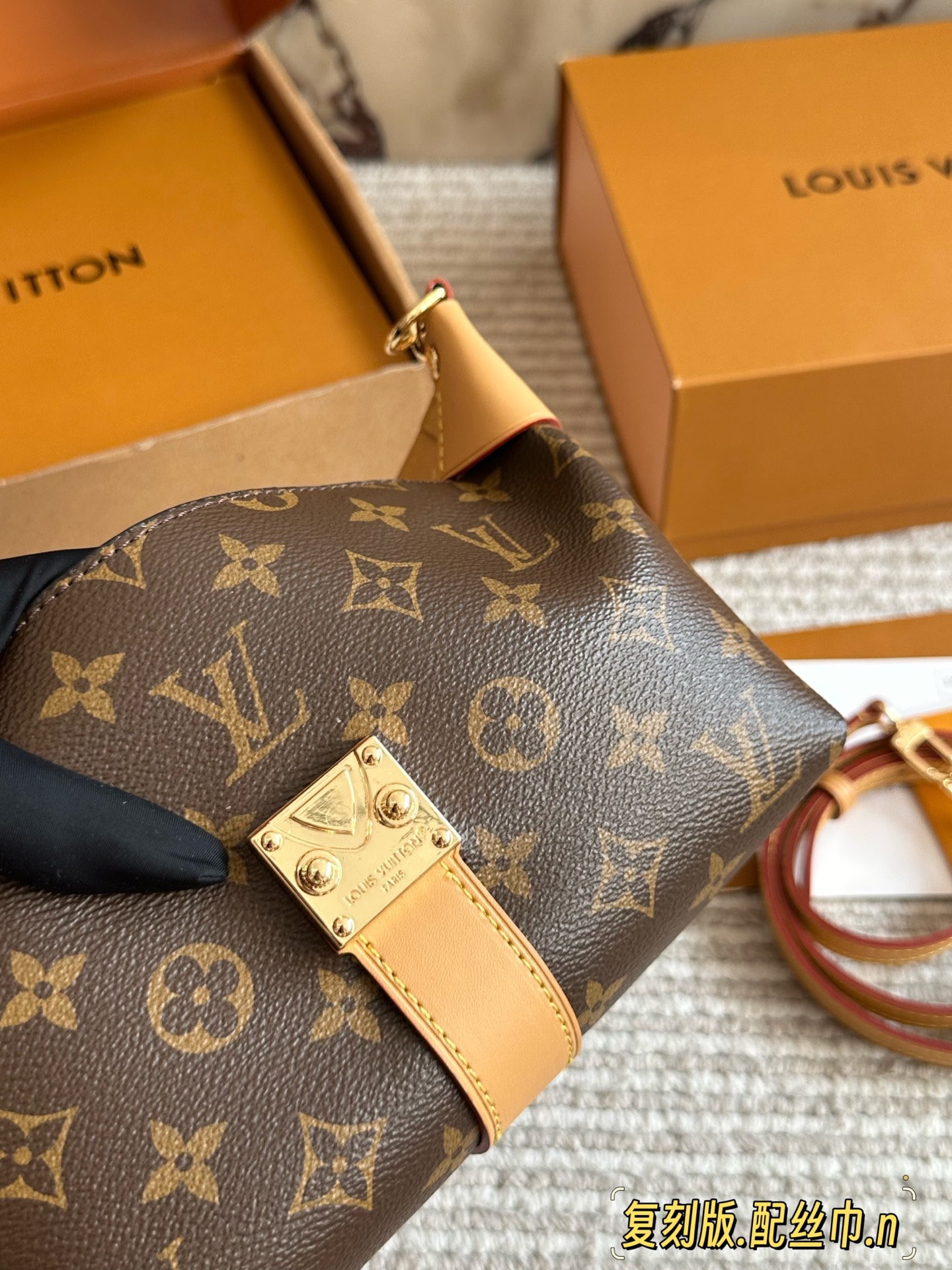 Luxury 185 size 21 MIA Bag