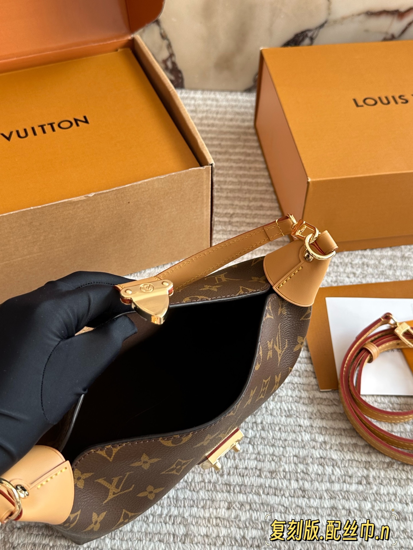 Luxury 185 size 21 MIA Bag