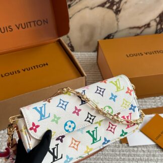 Luxury 145 size 22 IVY WOC Bag