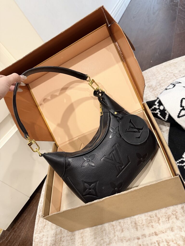 Louis Vuitton Bagatelle Crossbody Bag editorial product context 2