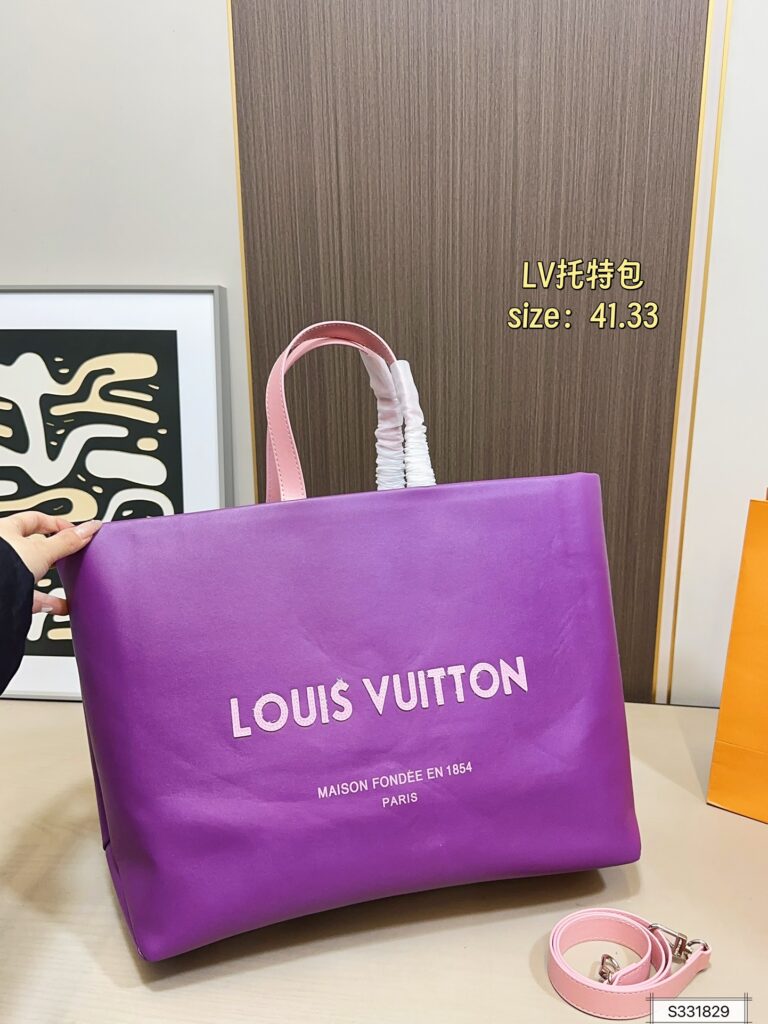 Louis Vuitton 130 41 33 Tote Bag editorial product context 2