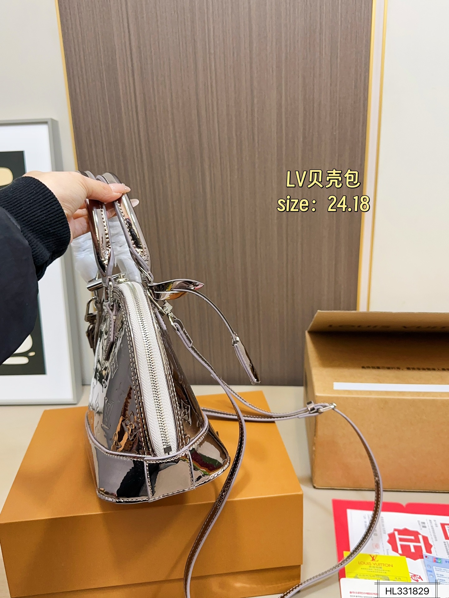 Louis Vuitton 130 Alma 24 18 Handbag