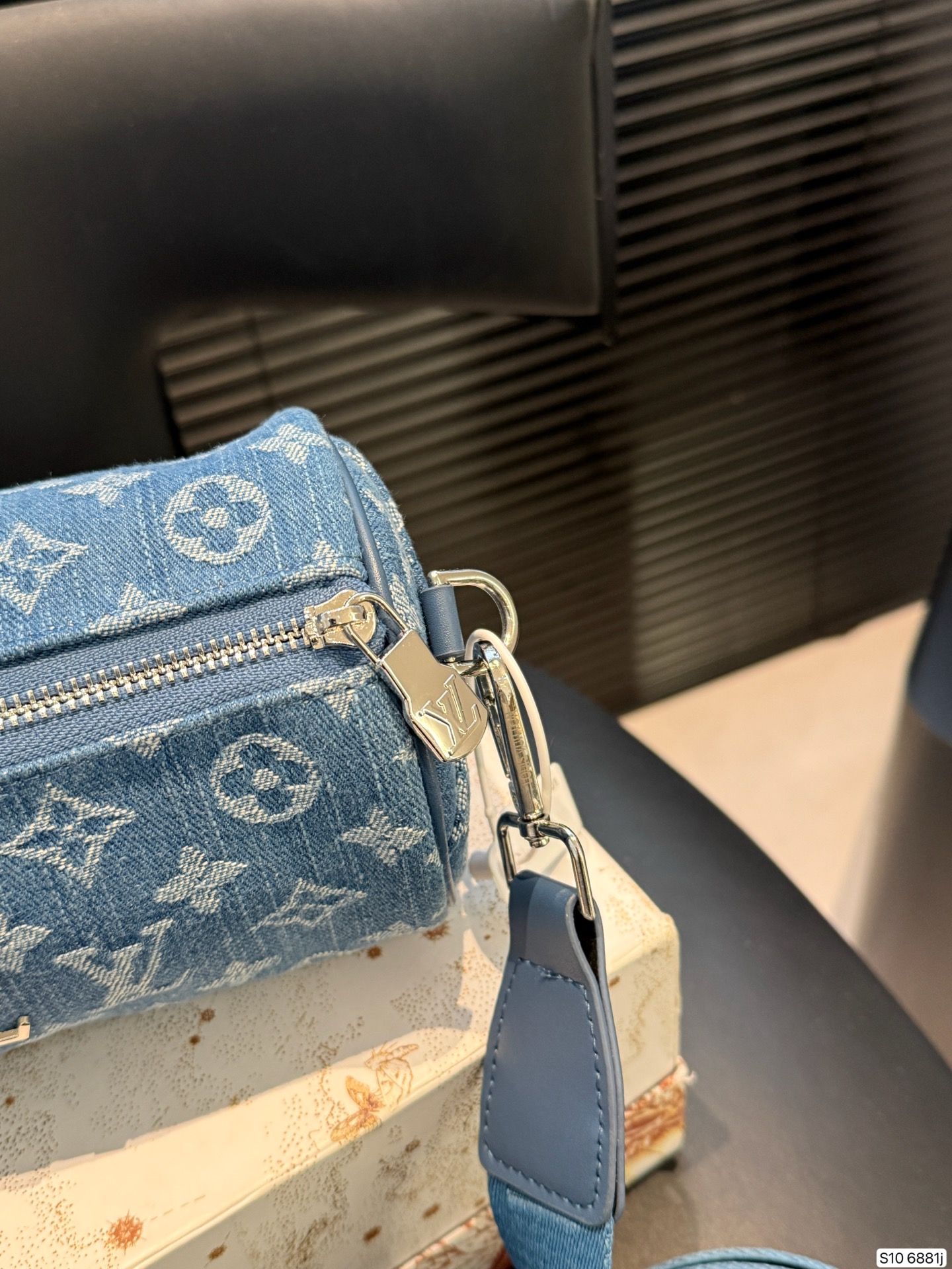 Louis Vuitton P85 20 12 6881 Bag