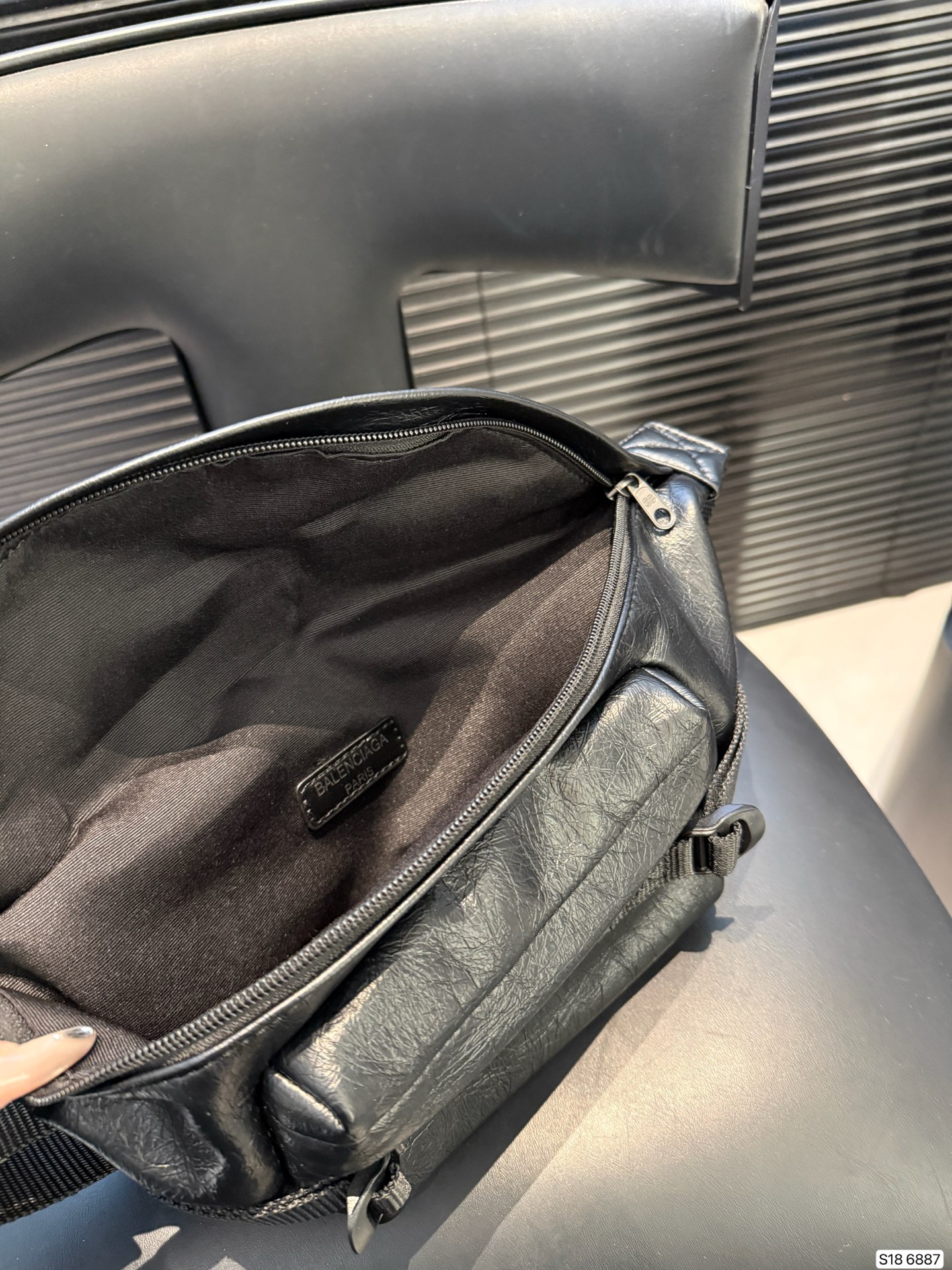 Balenciaga P125 ARMY 34 18 6887 Bag