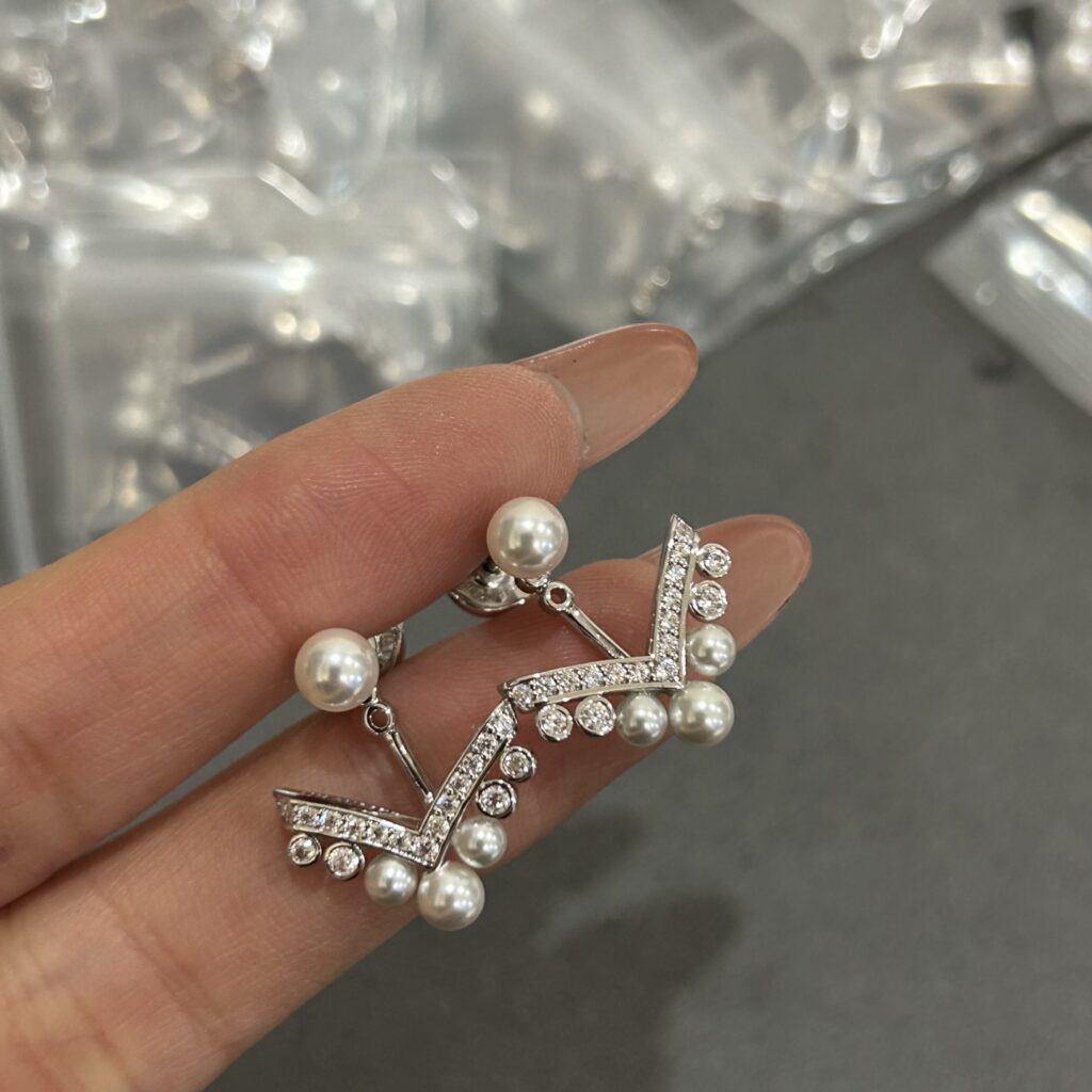Dior Ring editorial product context 1