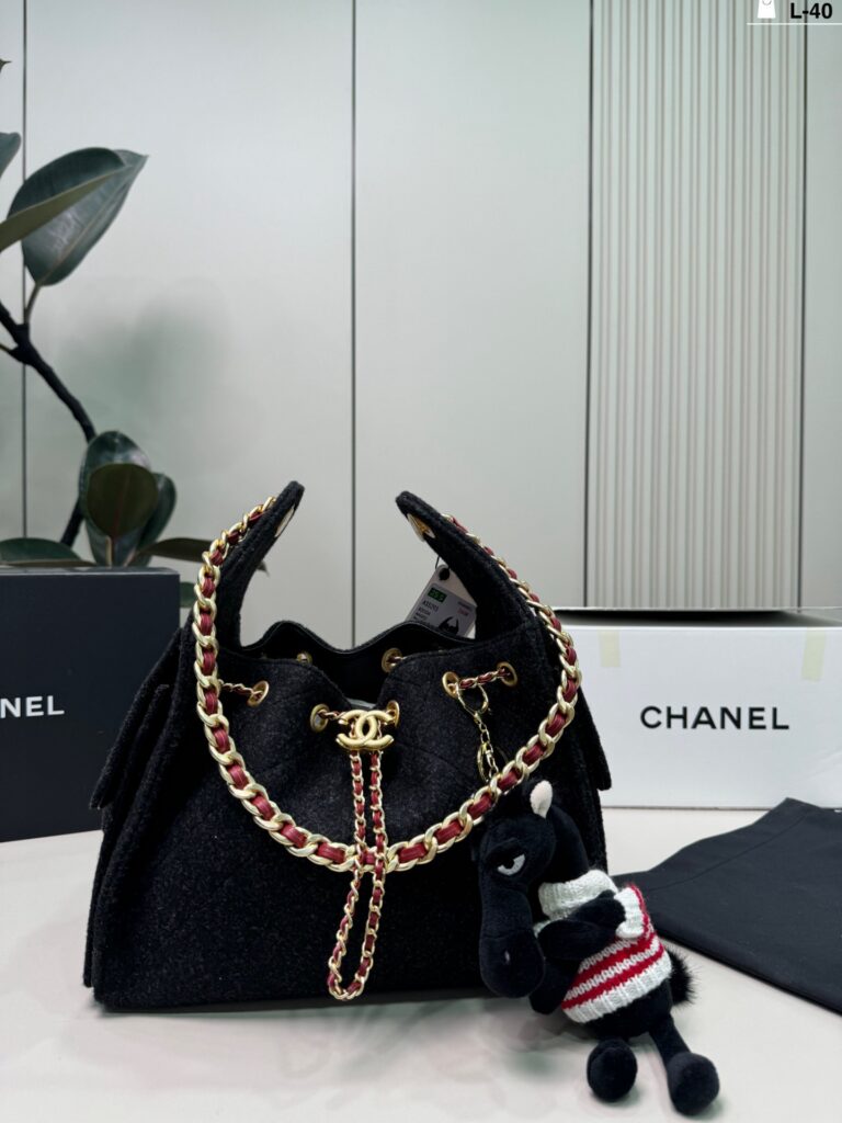 Chanel 40 Logo Bucket Bag 26 x 20 cm editorial product context 1