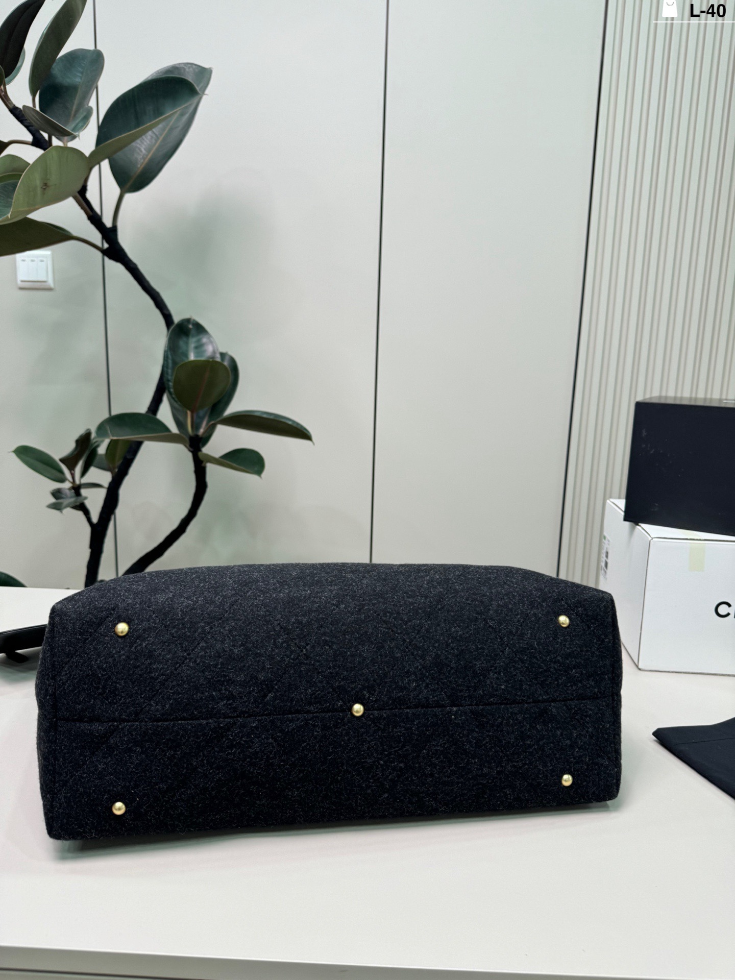 Chanel p205 L-40 45 32 Tote Bag