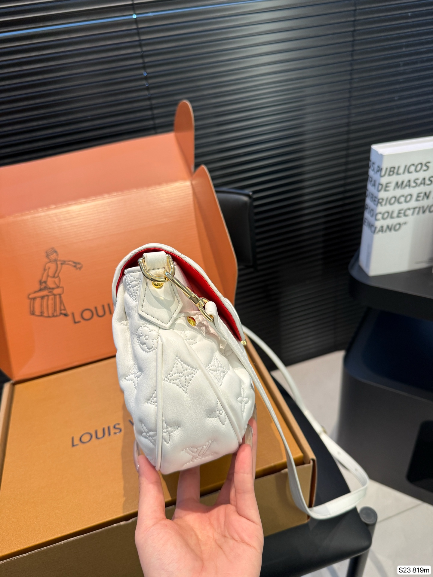 Louis Vuitton P150 Sunset 26 19 819 Bag