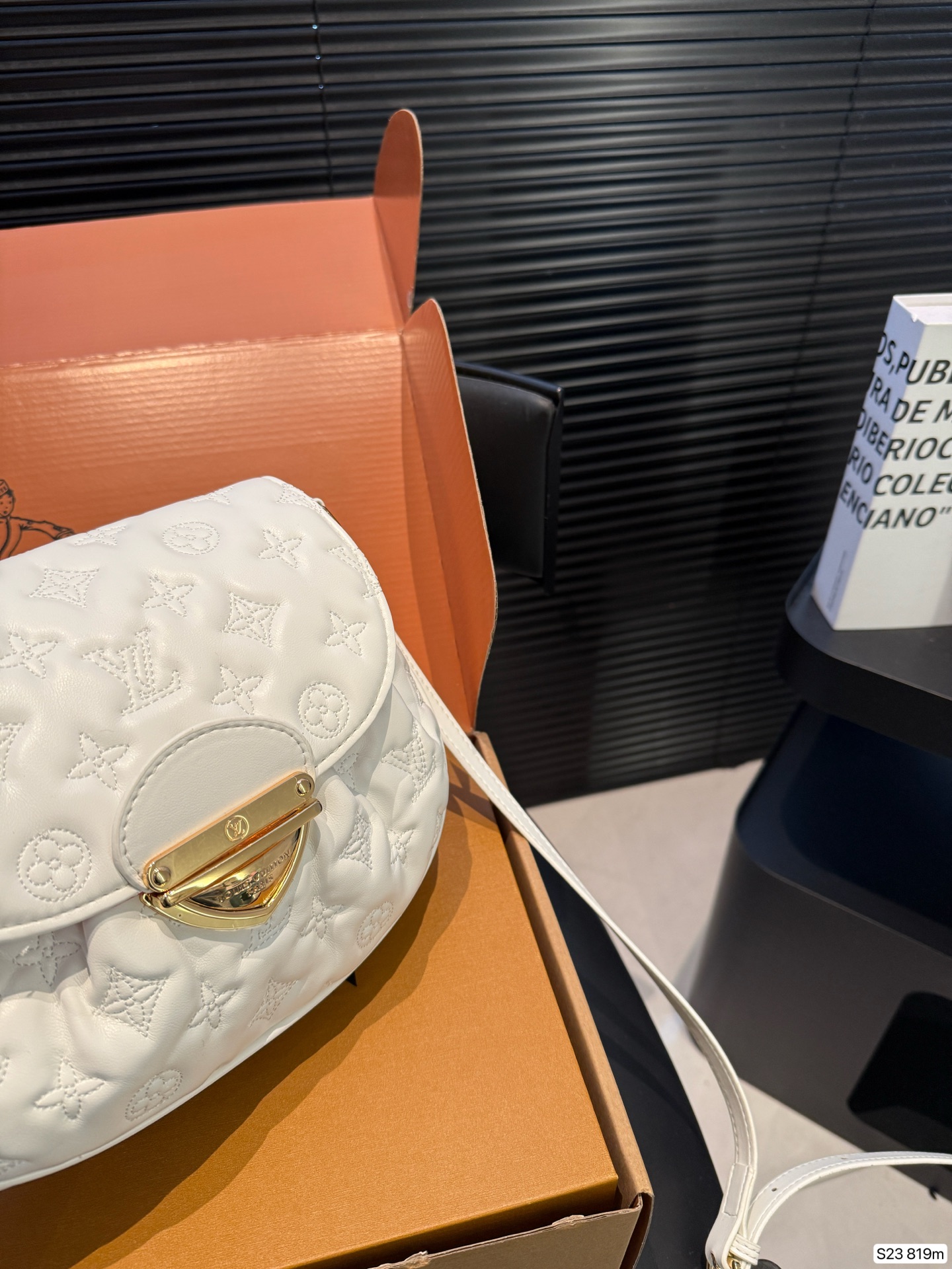 Louis Vuitton P150 Sunset 26 19 819 Bag