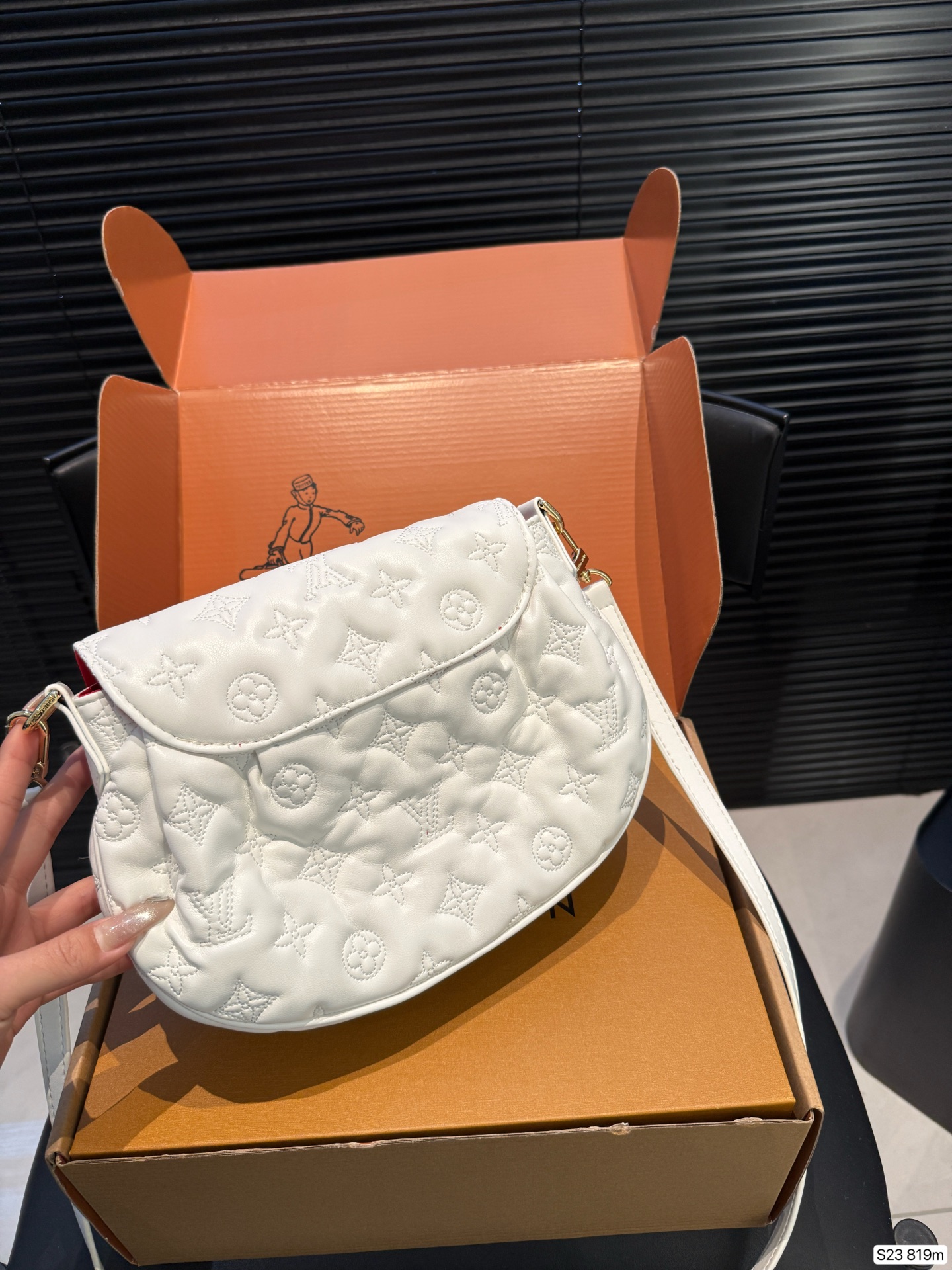 Louis Vuitton P150 Sunset 26 19 819 Bag