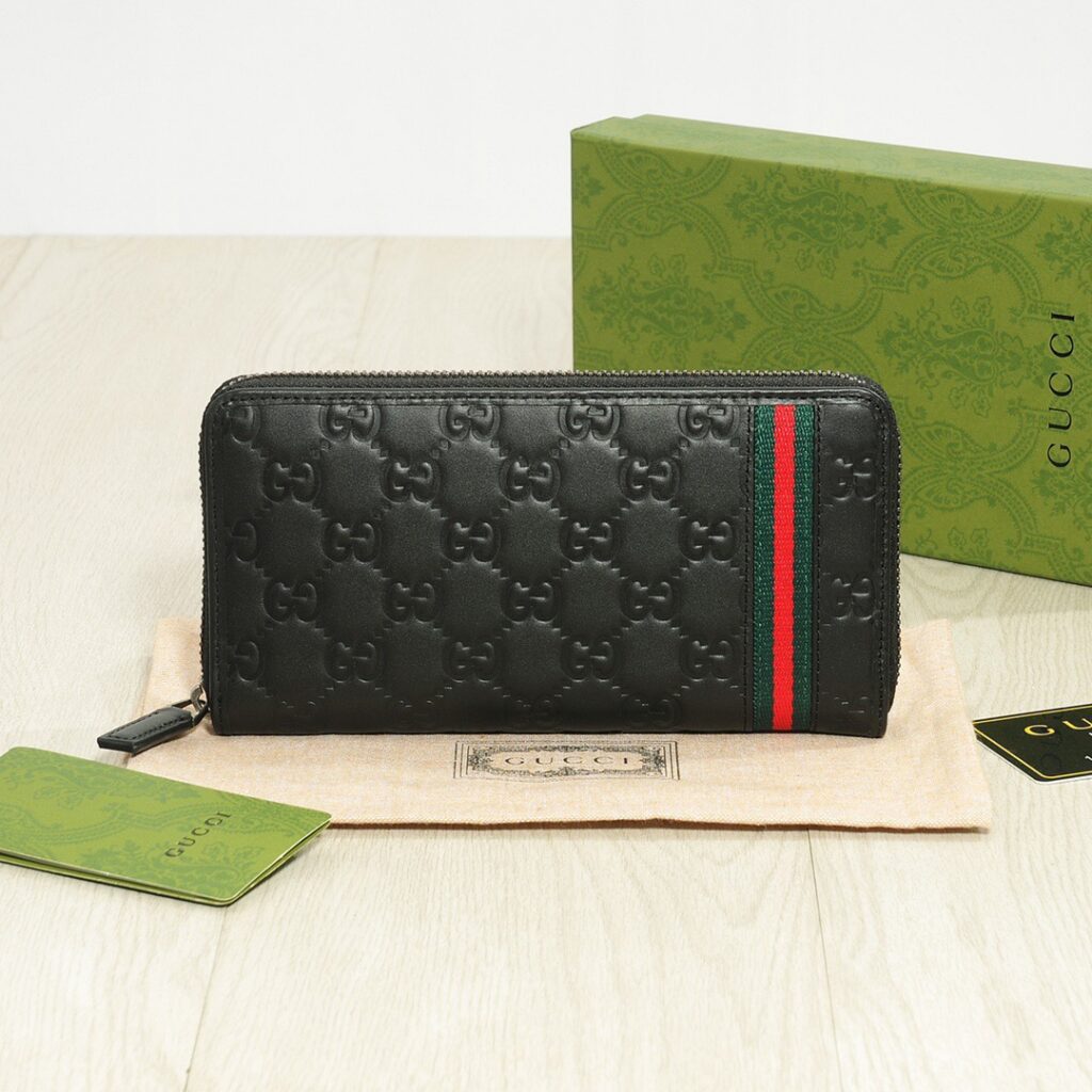 Designer 10 Material Black Calfskin Leather Bag editorial product context 1