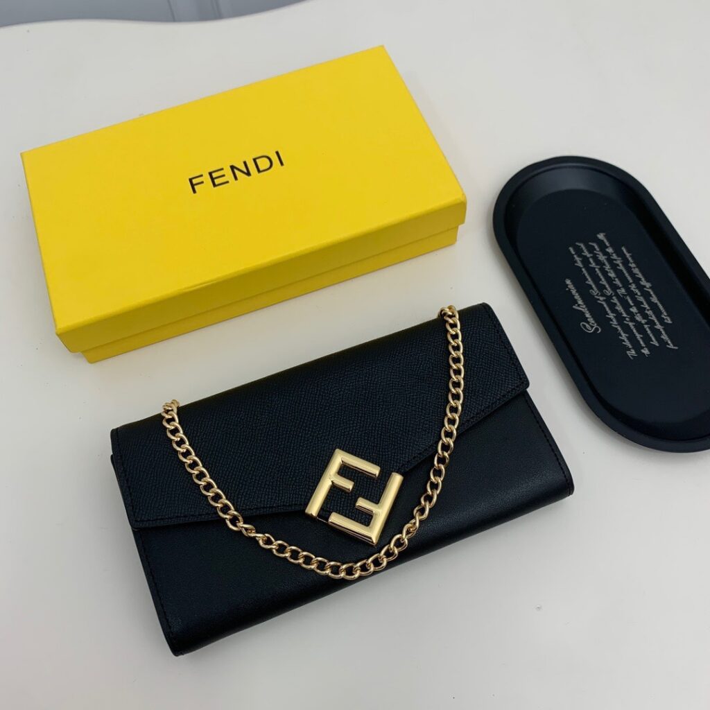 Fendi F09 Material 19 Black Calfskin Leather Bag editorial product context 1