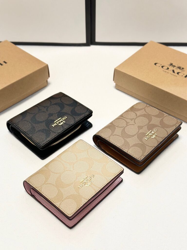 Designer Black Leather Card Holder 11 x 10 cm editorial product context 1