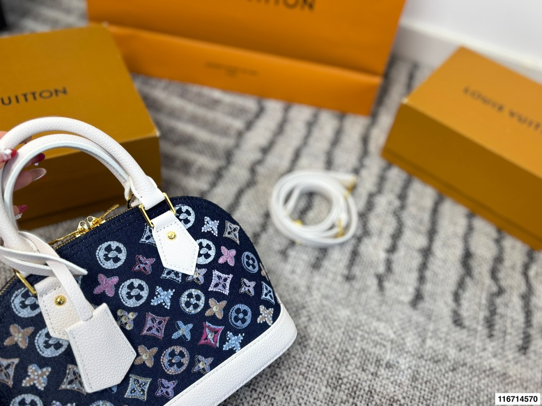Louis Vuitton p155 25 17 Alma BB Bag