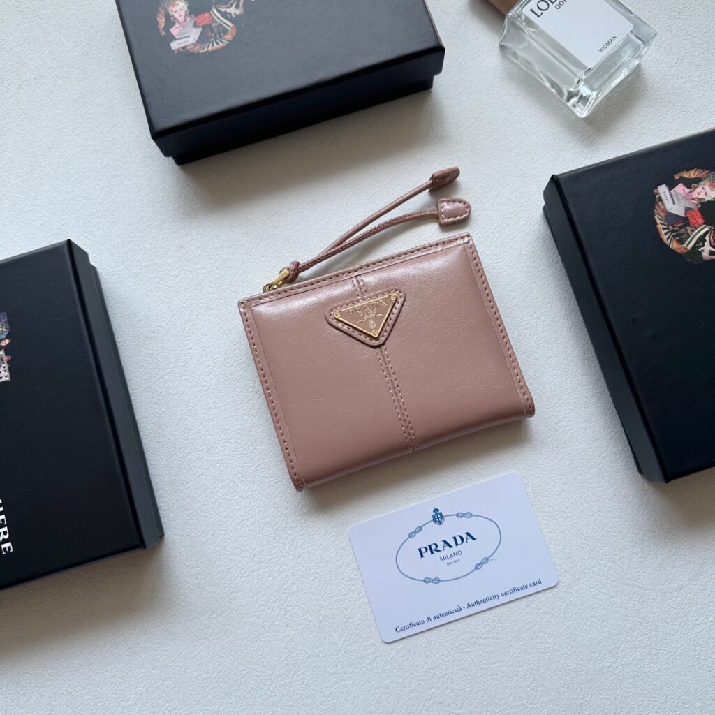Prada Black Leather Wallet 11 x 10 cm editorial product context 3