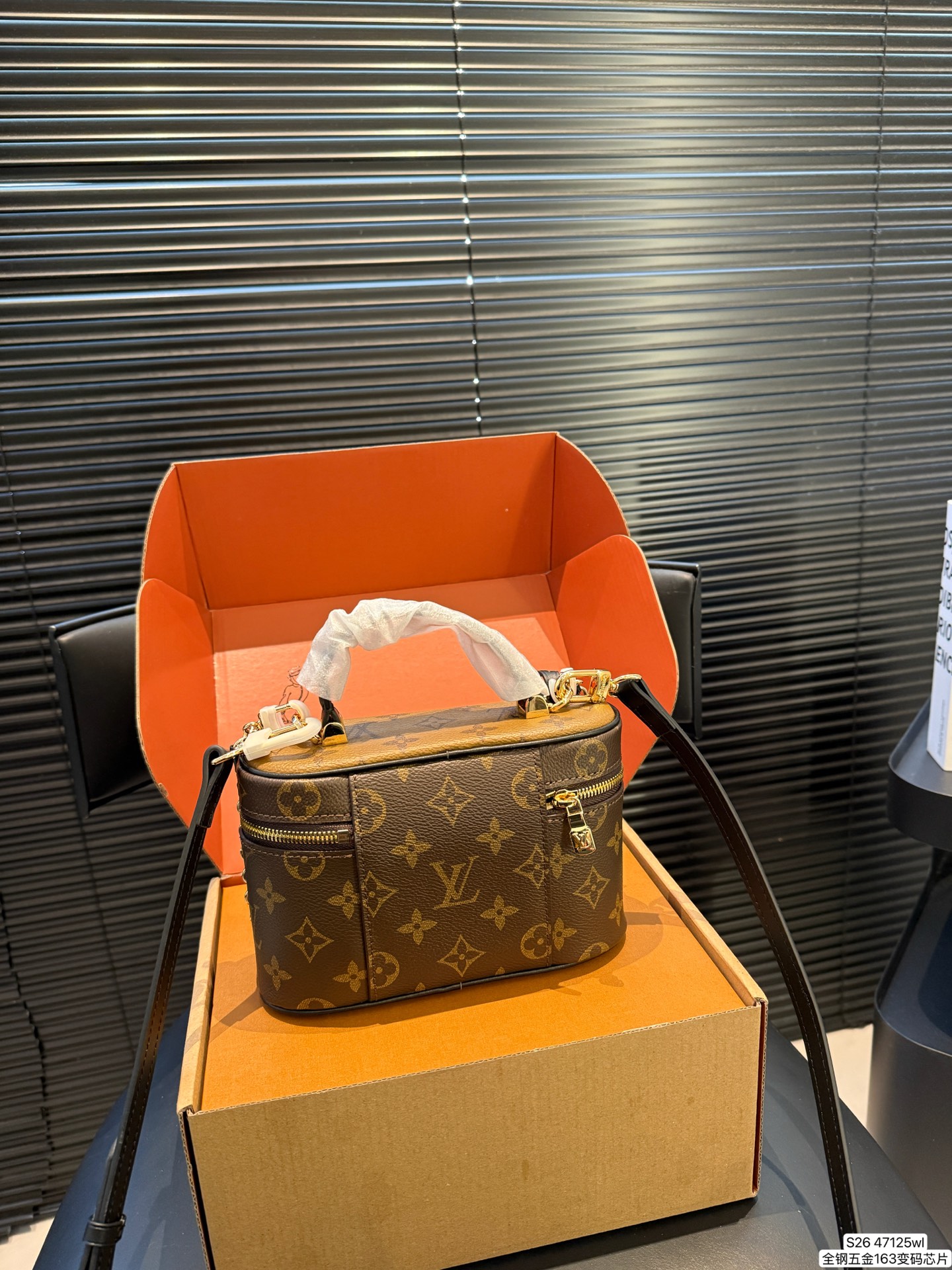 Louis Vuitton P165 163 19 12 Includes BOX Bag Bags
