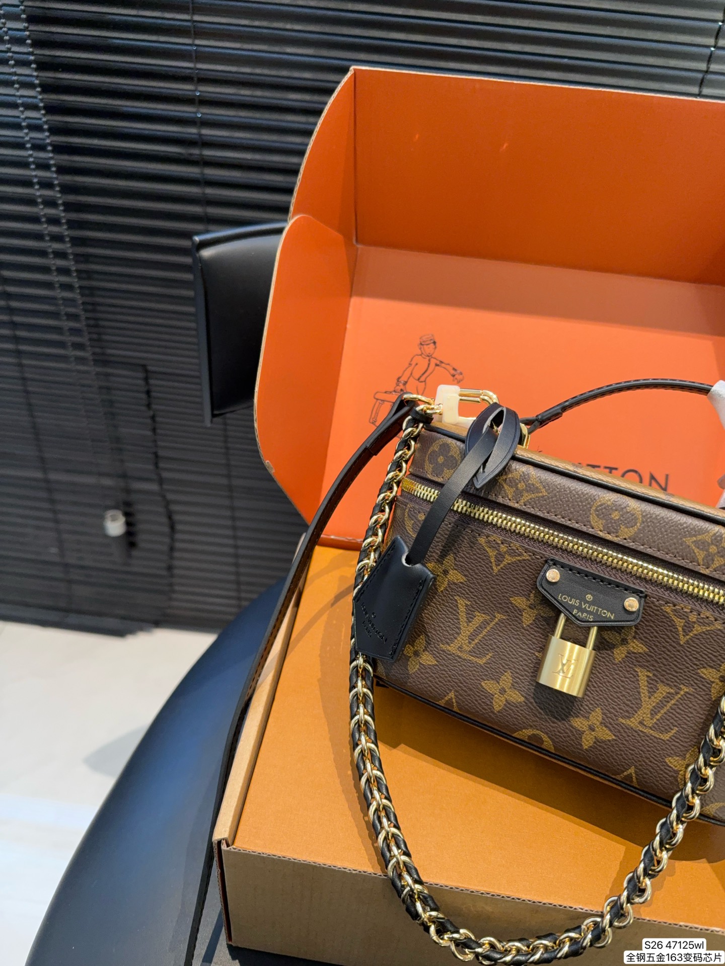 Louis Vuitton P165 163 19 12 Includes BOX Bag Bags
