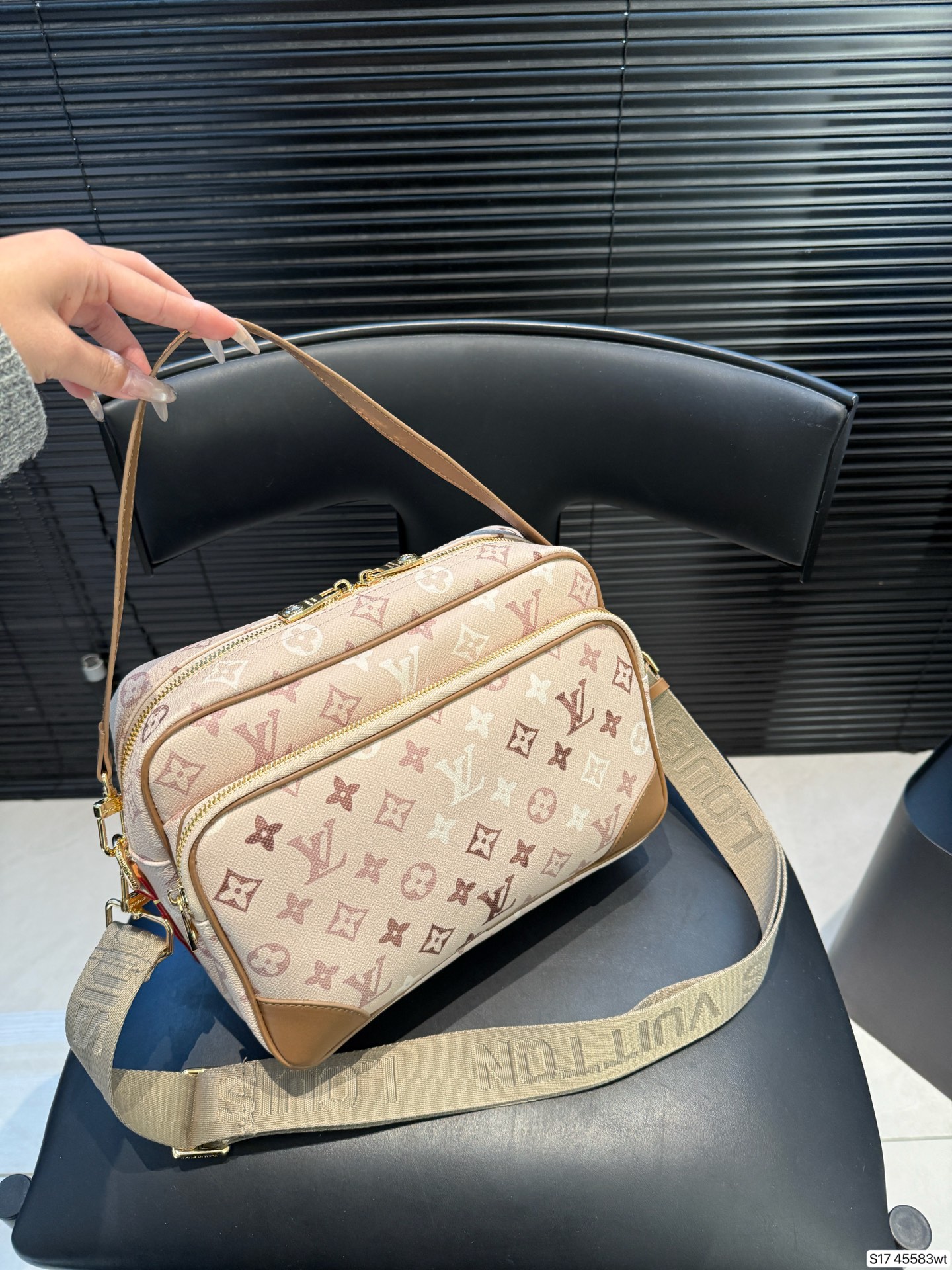 Luxury P120Lv METIS 26 20 Handbag