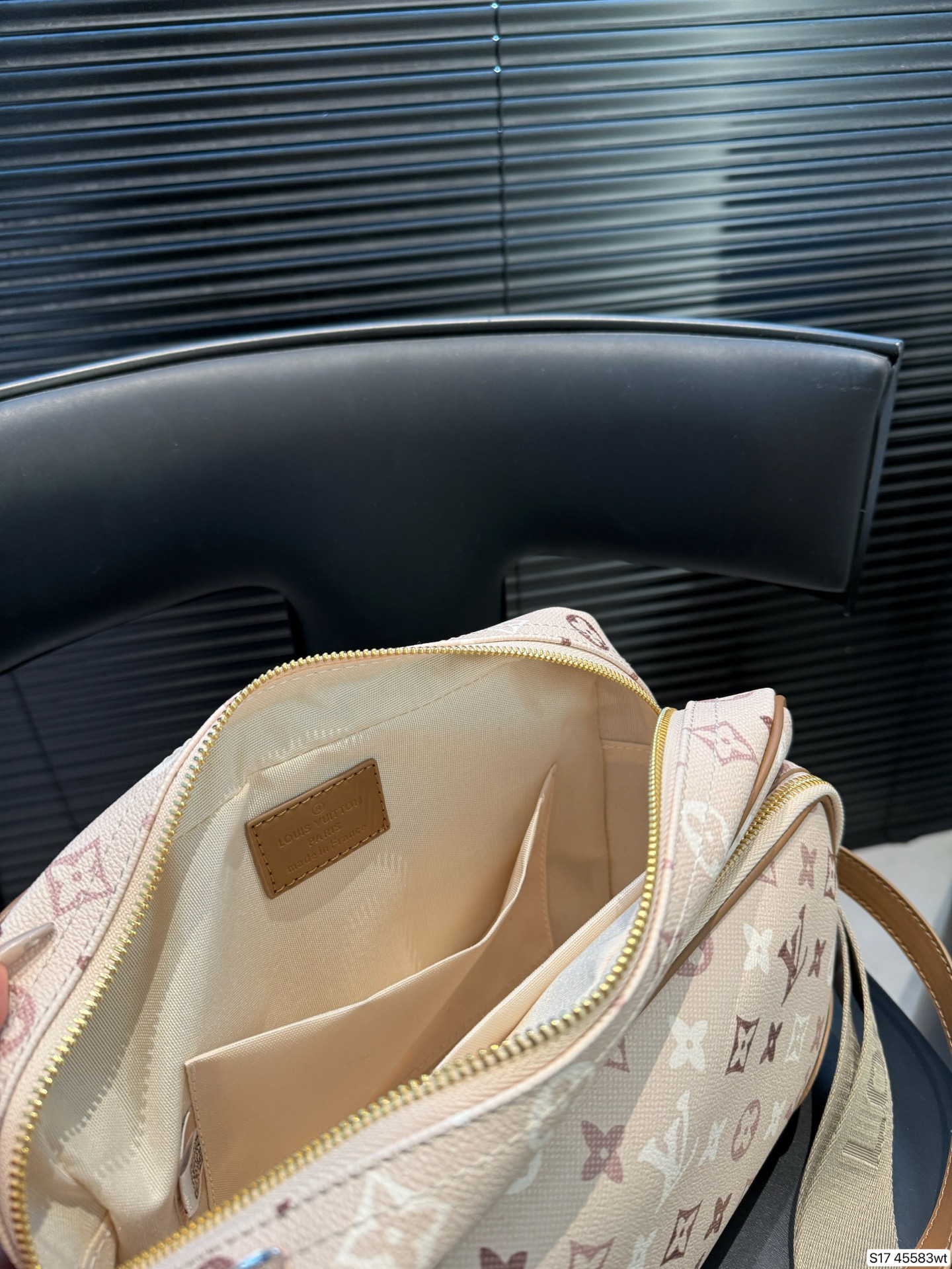 Luxury P120Lv METIS 26 20 Handbag
