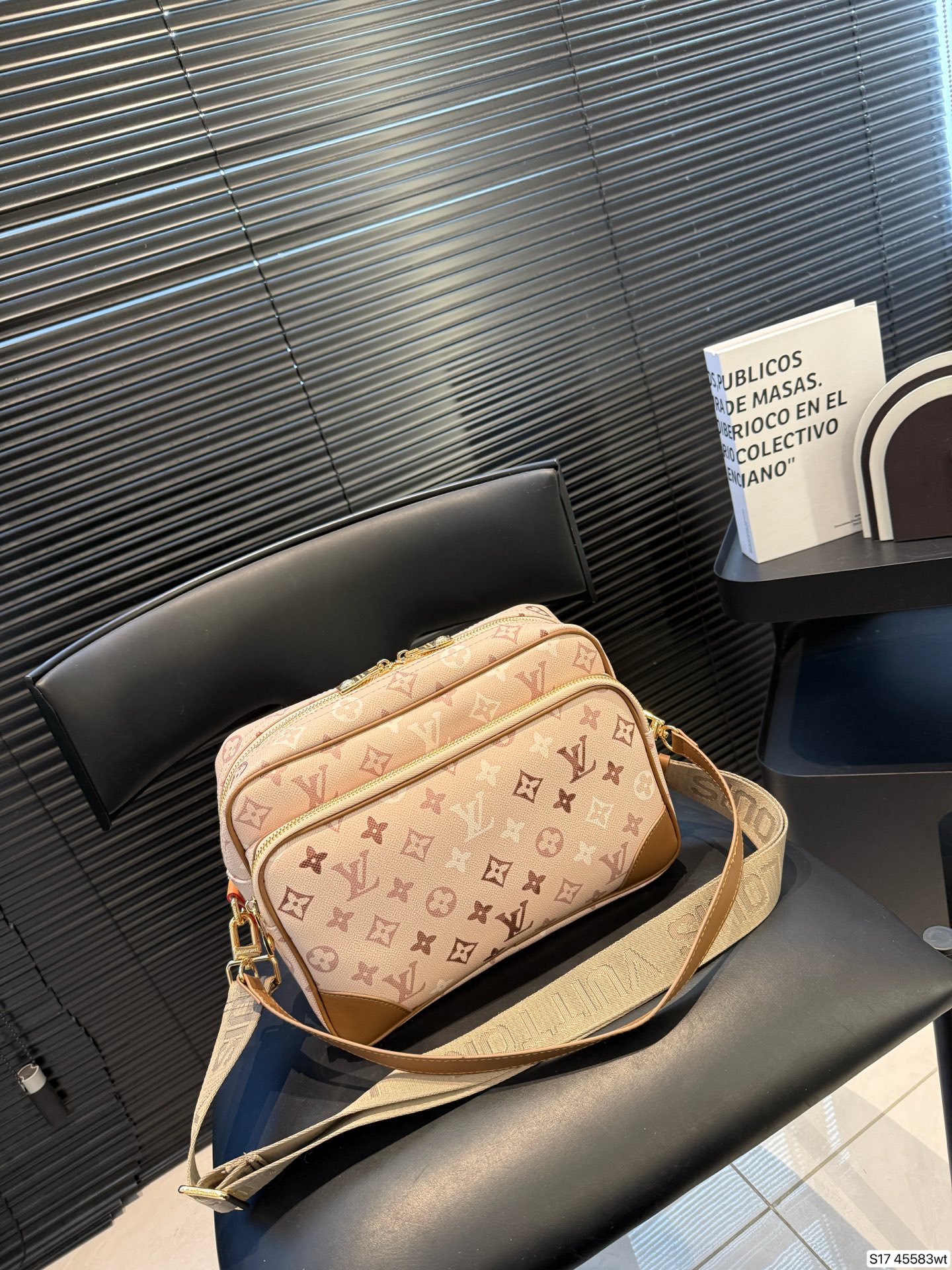 Luxury P120Lv METIS 26 20 Handbag