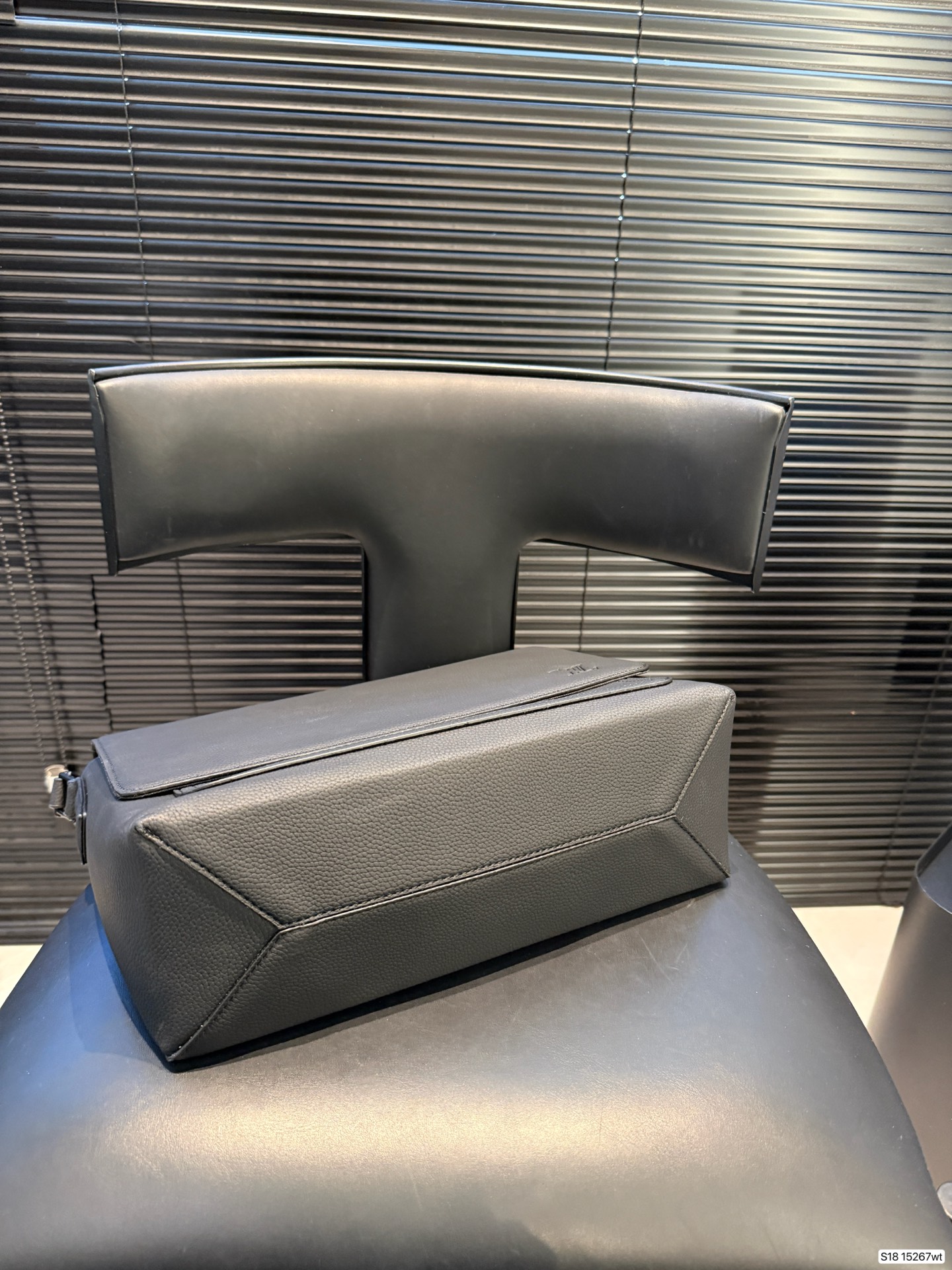 Louis Vuitton P125 32 27 Bag