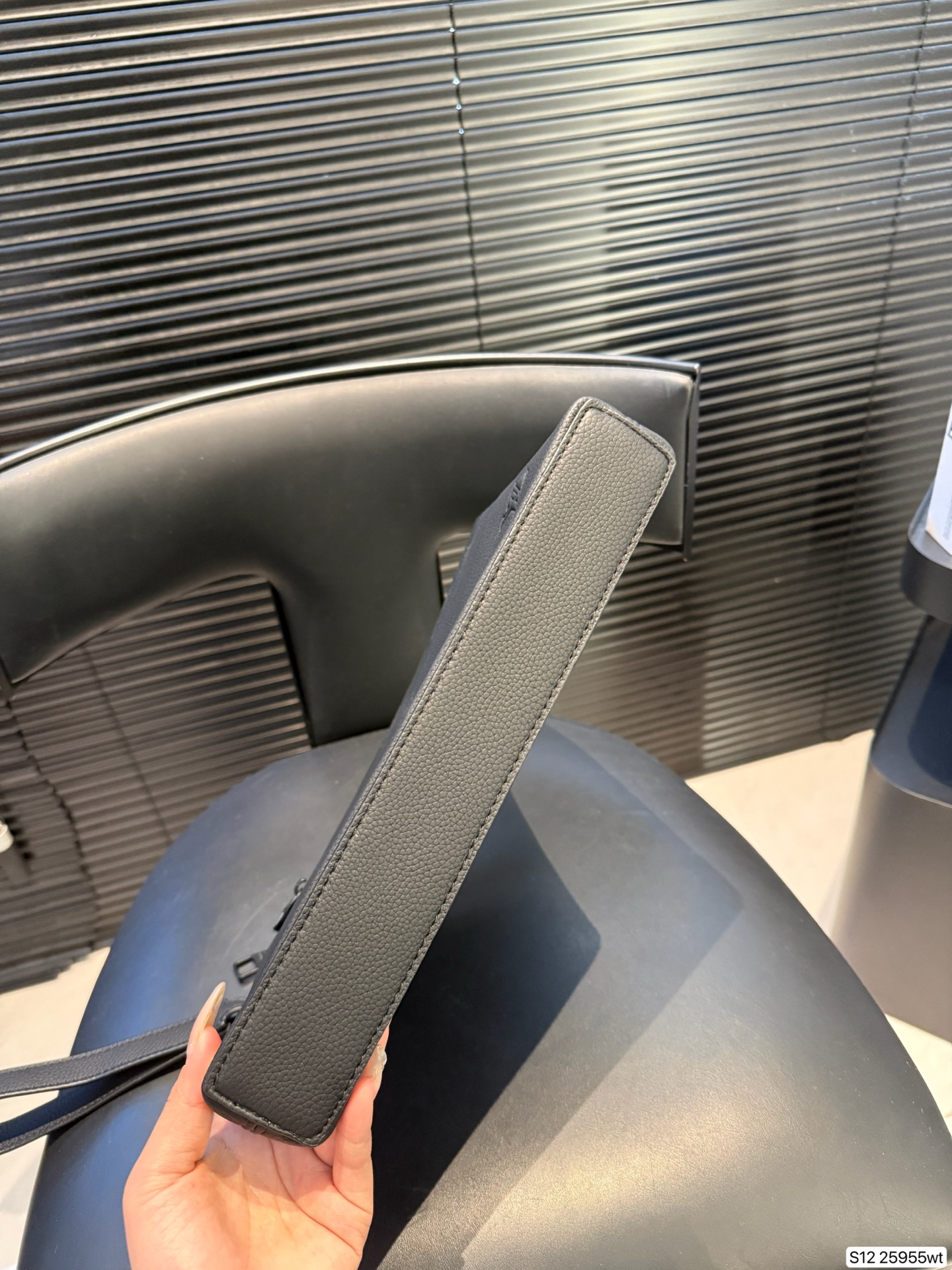 Louis Vuitton P95 30 22 Clutch