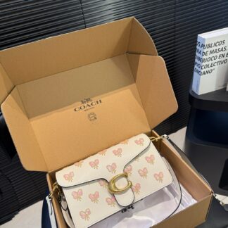 Coach P210 tabby 12 25 15 7099 Includes BOX Bag Bags