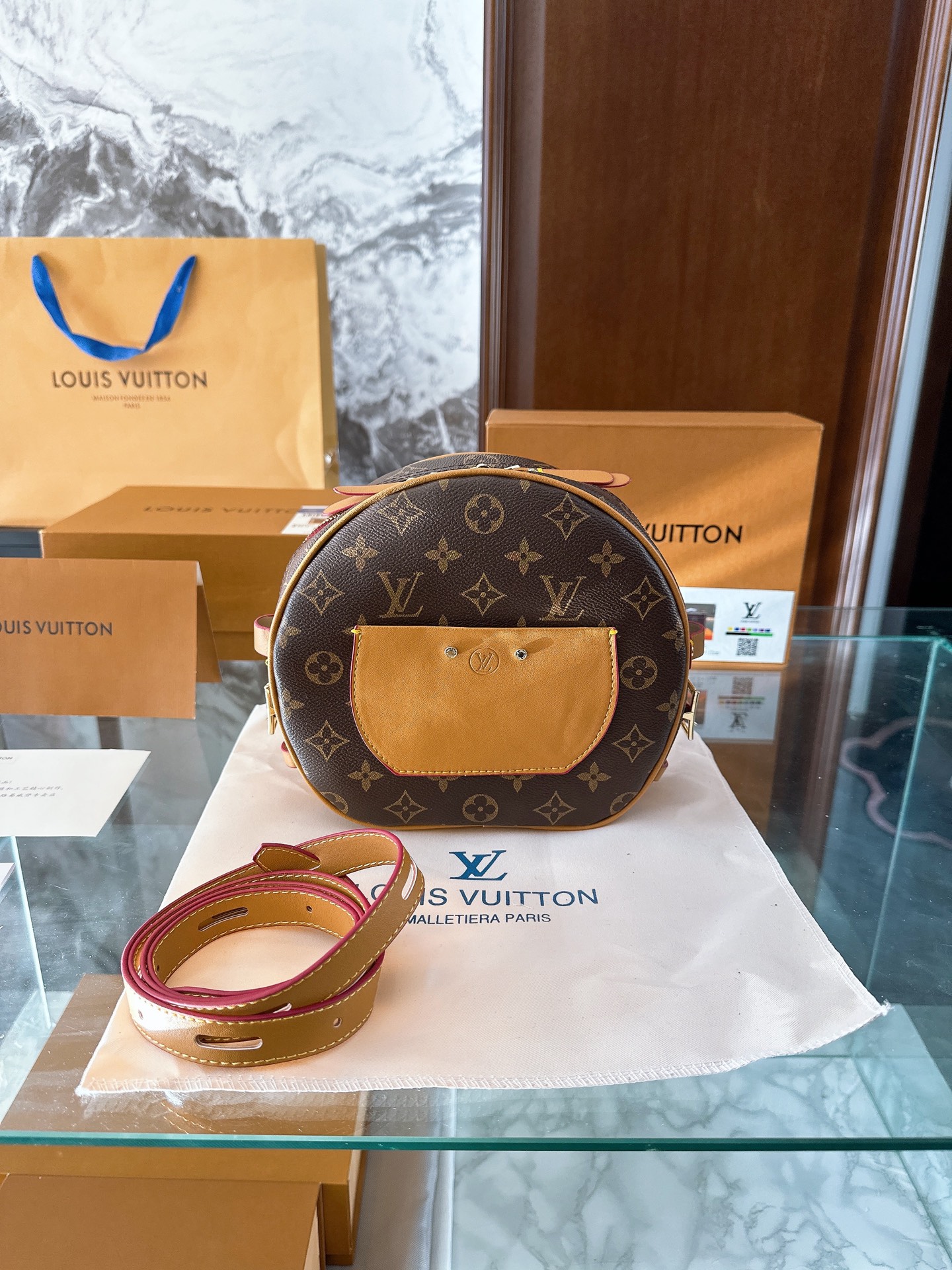 Louis Vuitton Boite Chapeau Crossbody Bag