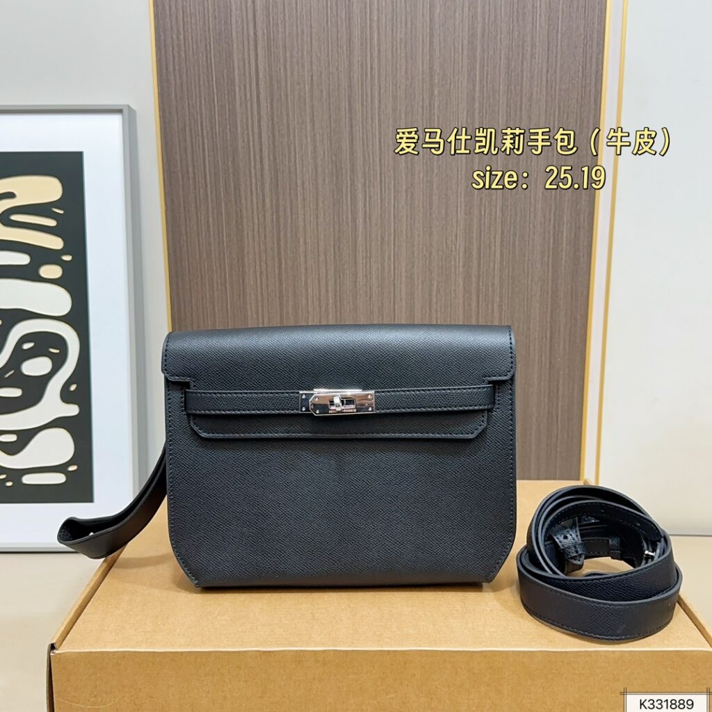 Hermes Kelly Depeches Leather Clutch 25 x 19 cm editorial product context 1