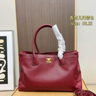 Chanel 135 36 23 Cerf Tote Bag