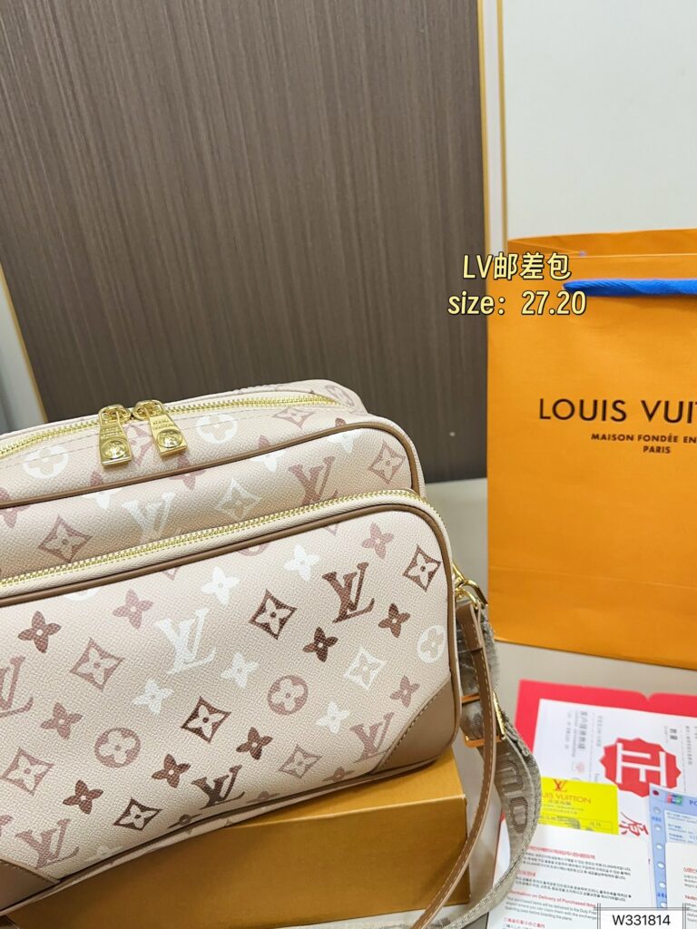 Louis Vuitton Metis Handbag editorial product context 3