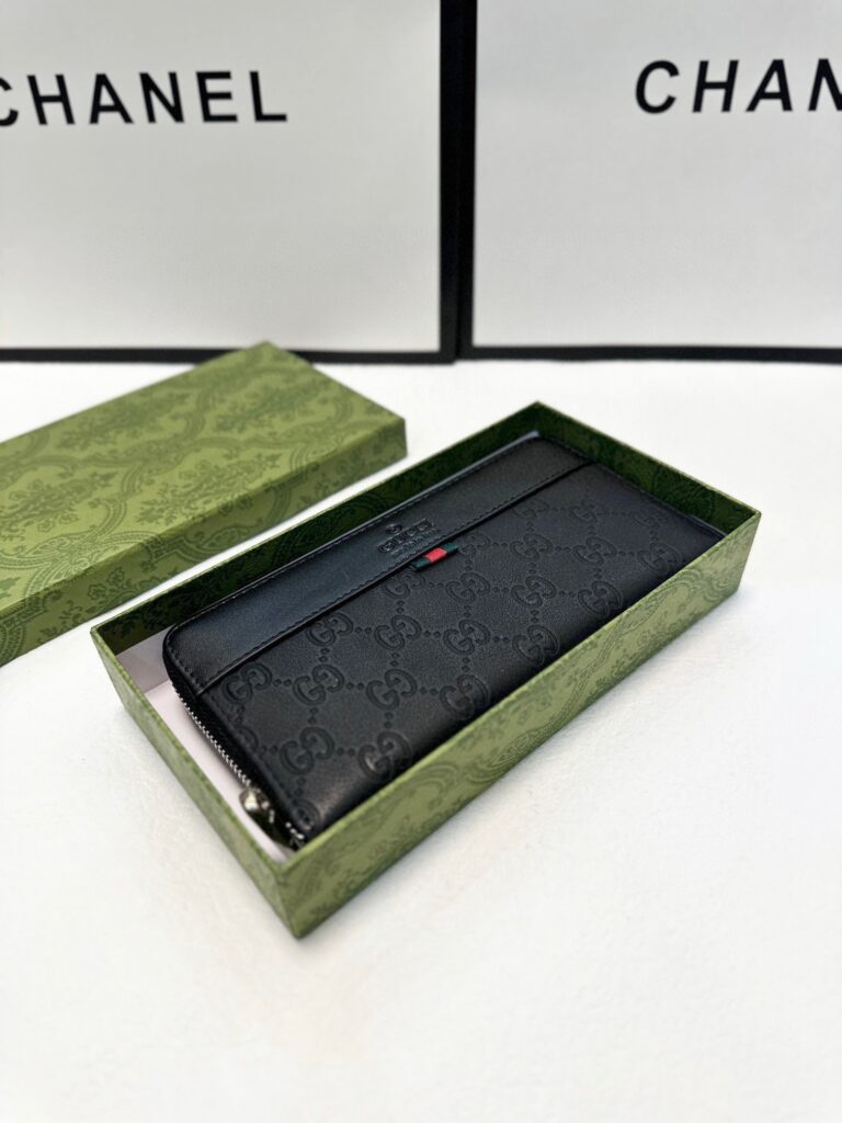 Designer Black Leather Clutch 21 x 11 cm editorial product context 1