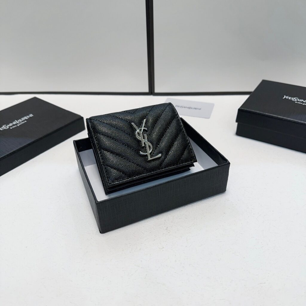 Saint Laurent X10x2 Black Leather Wallet 11 x 10 x 2 cm editorial product context 3