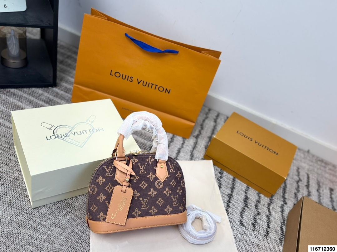 Louis Vuitton P135 24 17 Bag
