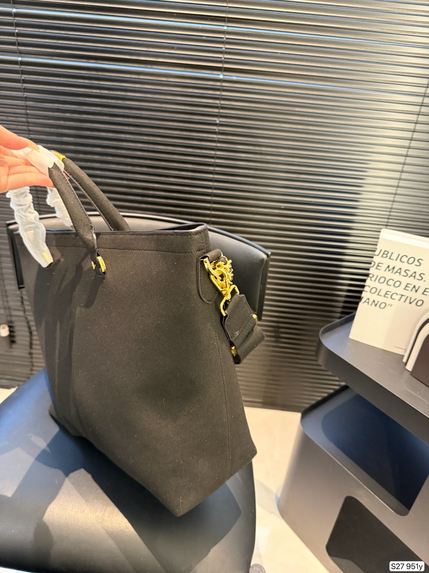 Prada P170 33 32 951 Tote Bag