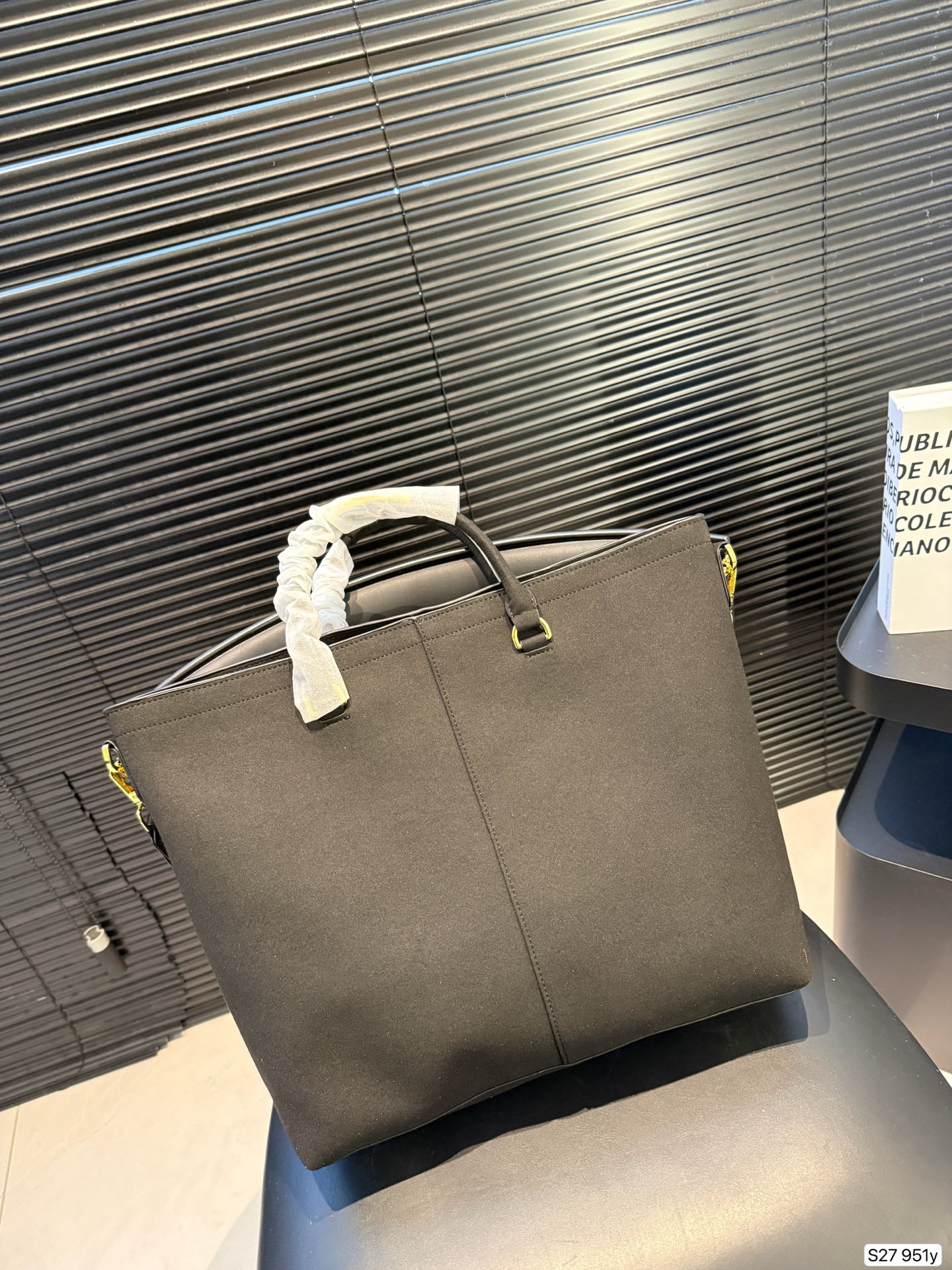 Prada P170 33 32 951 Tote Bag