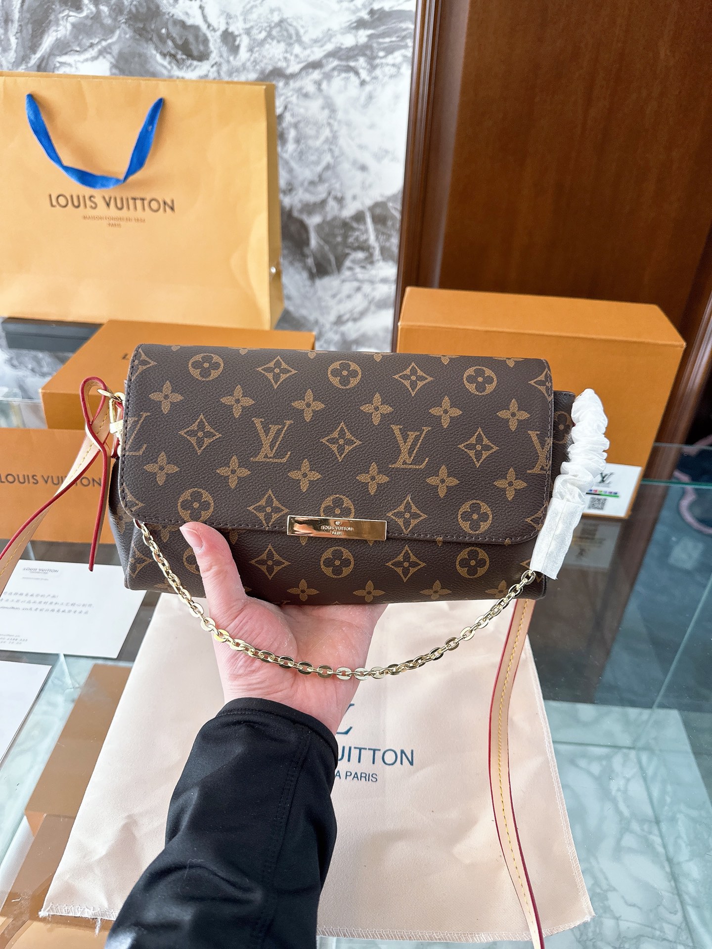 Louis Vuitton Monogram Shoulder Bag