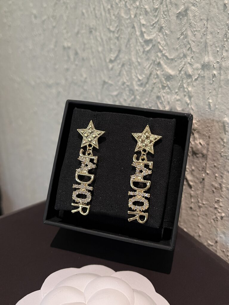 Designer A143 Ring editorial product context 1