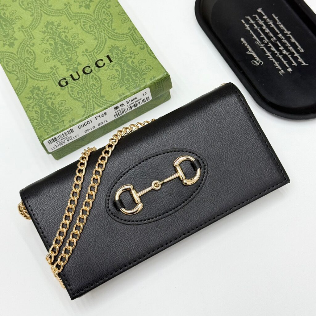 Gucci Each IS checked before dispatch Wallet editorial product context 3