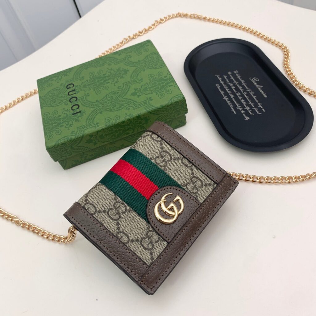 Gucci Ophidia Wallet editorial product context 2