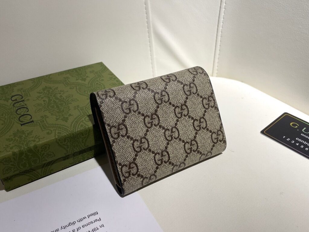 Gucci Dionysus Wallet editorial product context 2