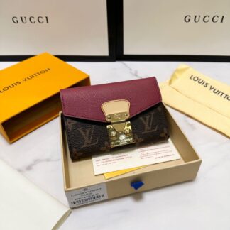 Louis Vuitton Pochette Métis Wallet