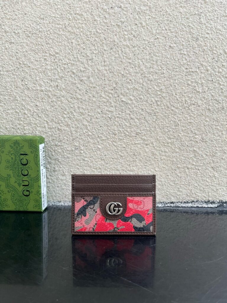 Gucci Ophidia Brown Leather Card Holder editorial product context 2