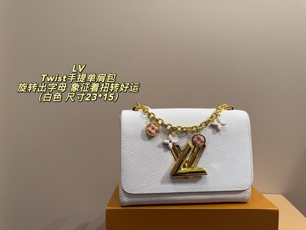 Designer EU5 Bag editorial product context 3