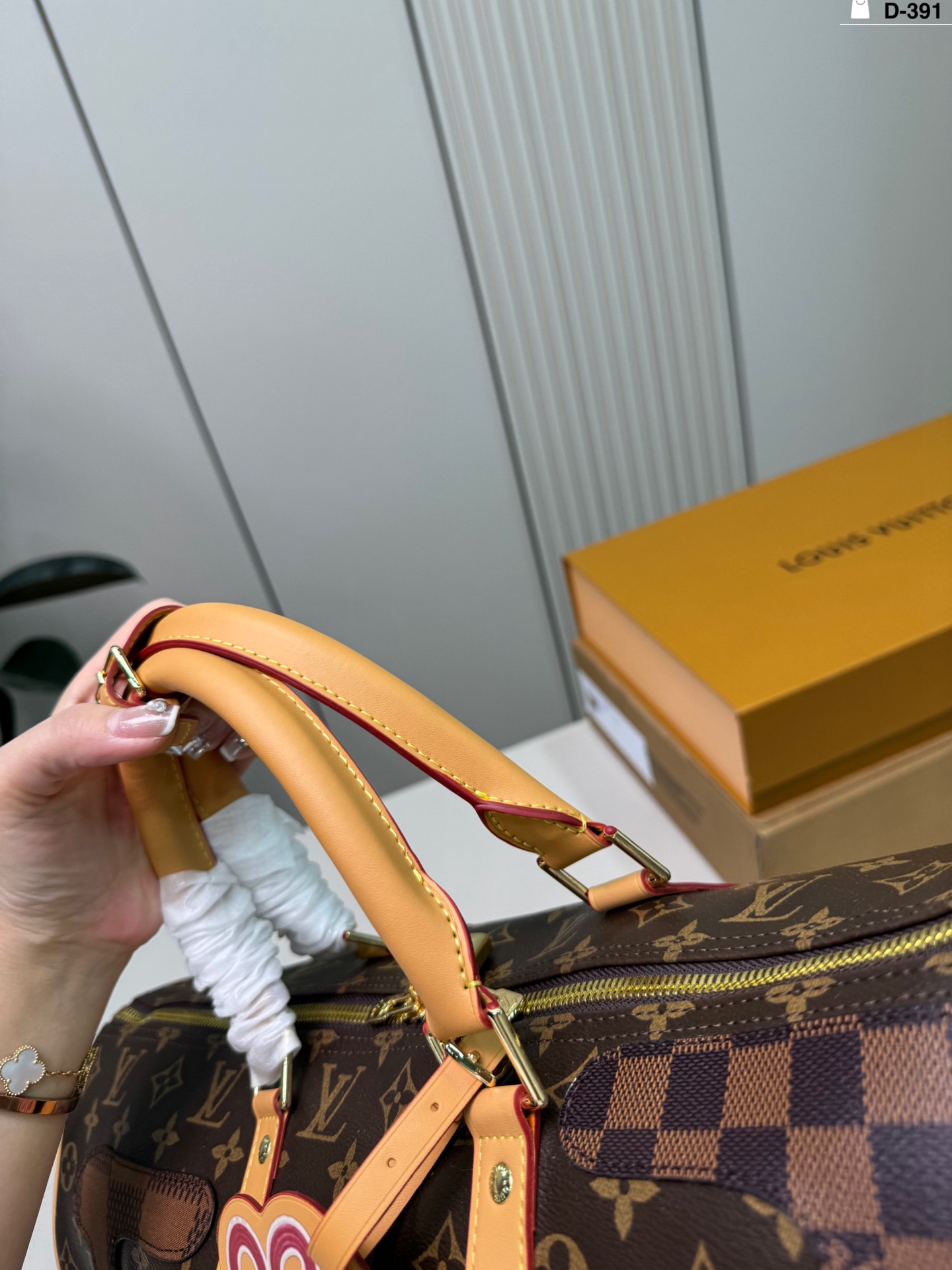 Louis Vuitton p185 D-391 50 28 Nigo Keepall OR Bag