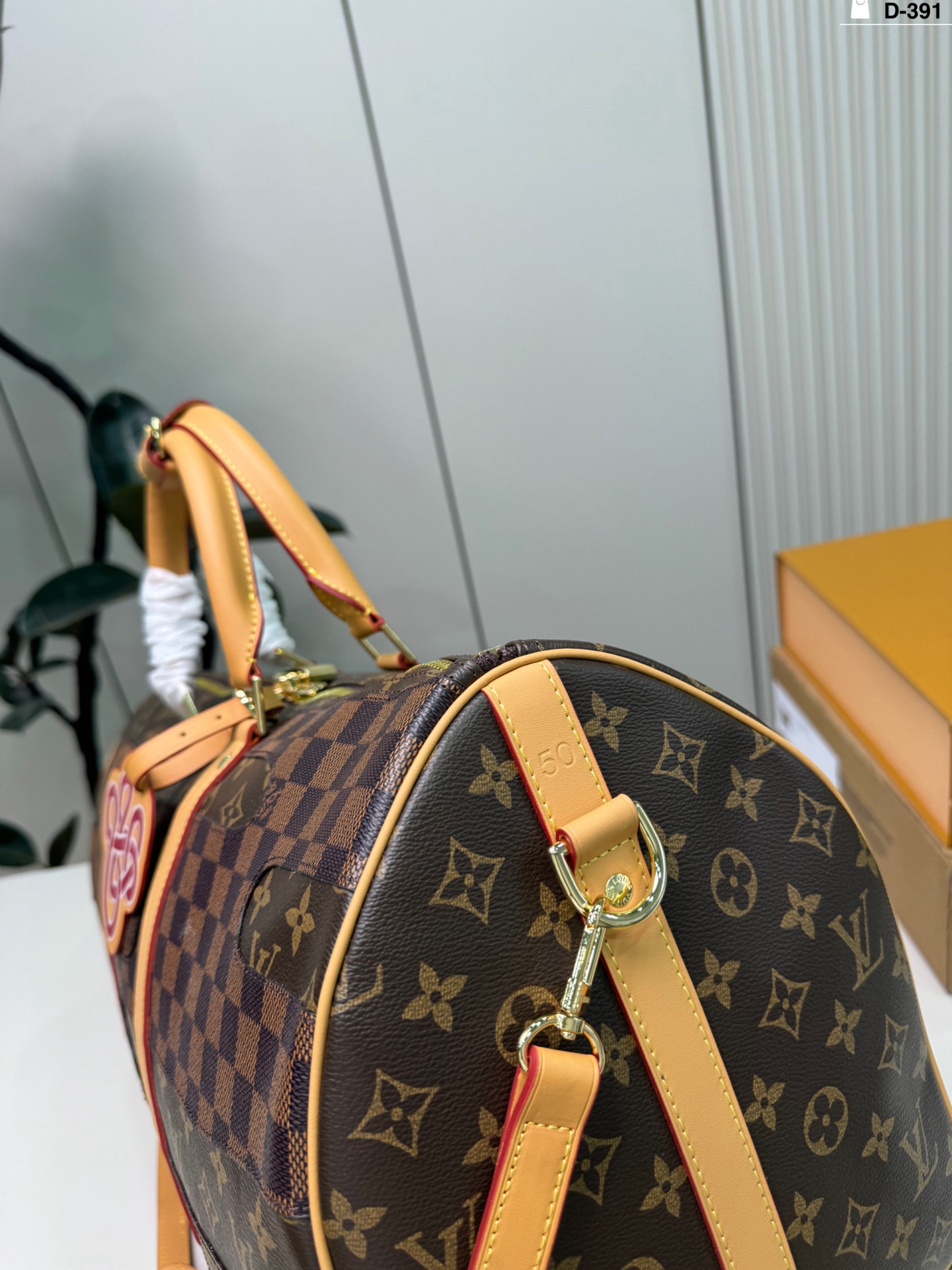Louis Vuitton p185 D-391 50 28 Nigo Keepall OR Bag