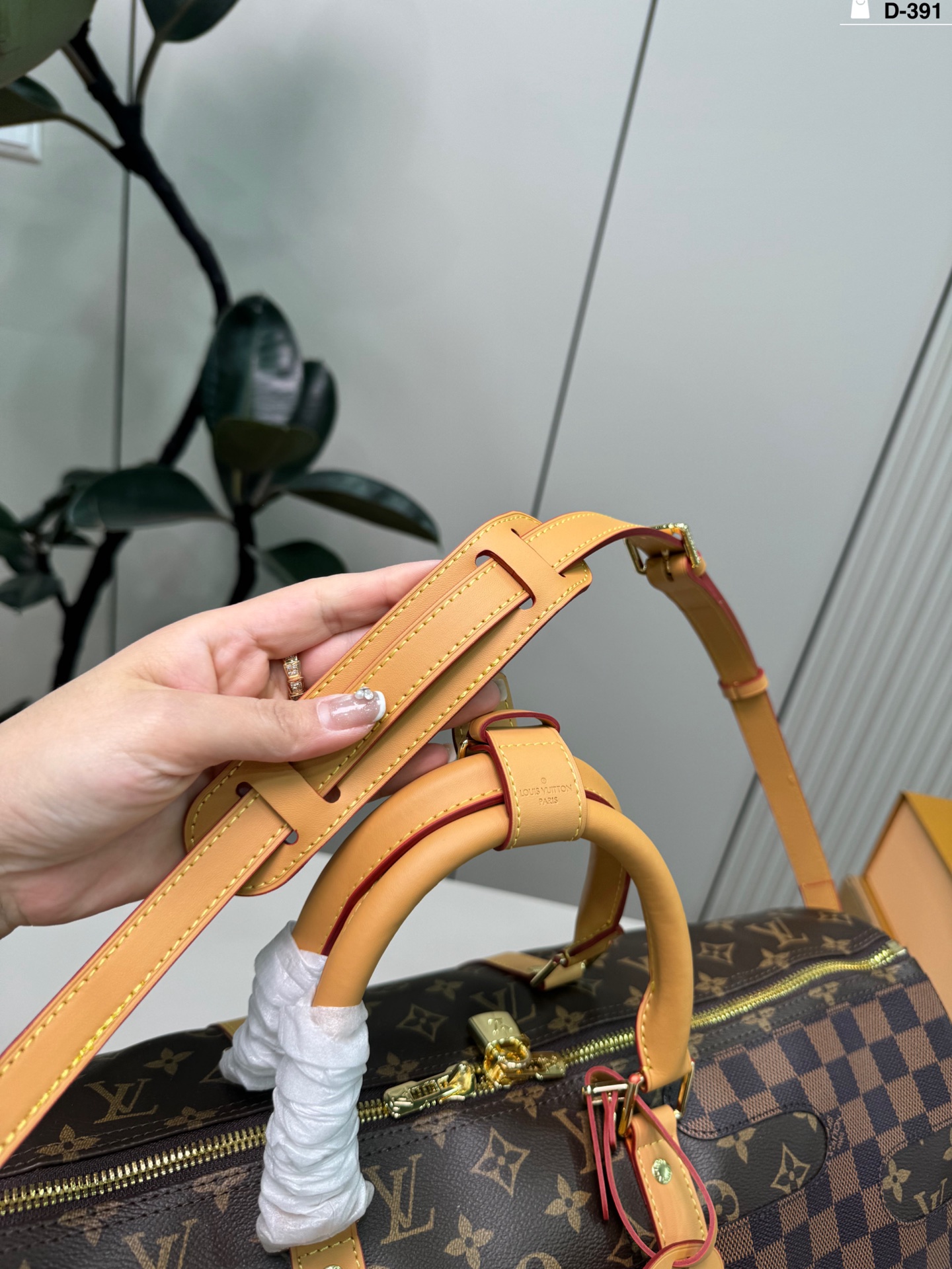 Louis Vuitton p185 D-391 50 28 Nigo Keepall OR Bag